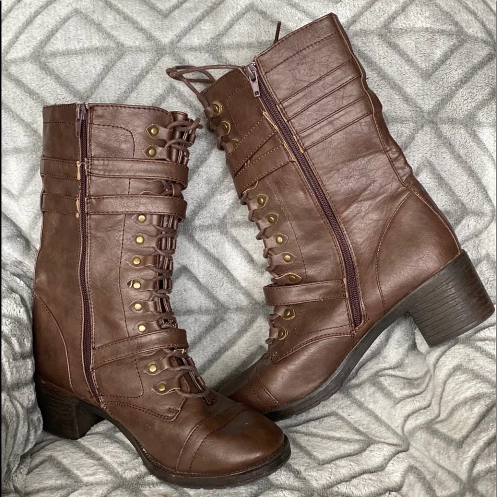 Boots - Picture 2 of 4